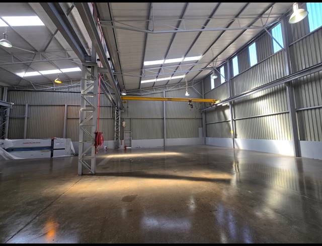 3,442M² WAREHOUSE TO LET IN DENVER